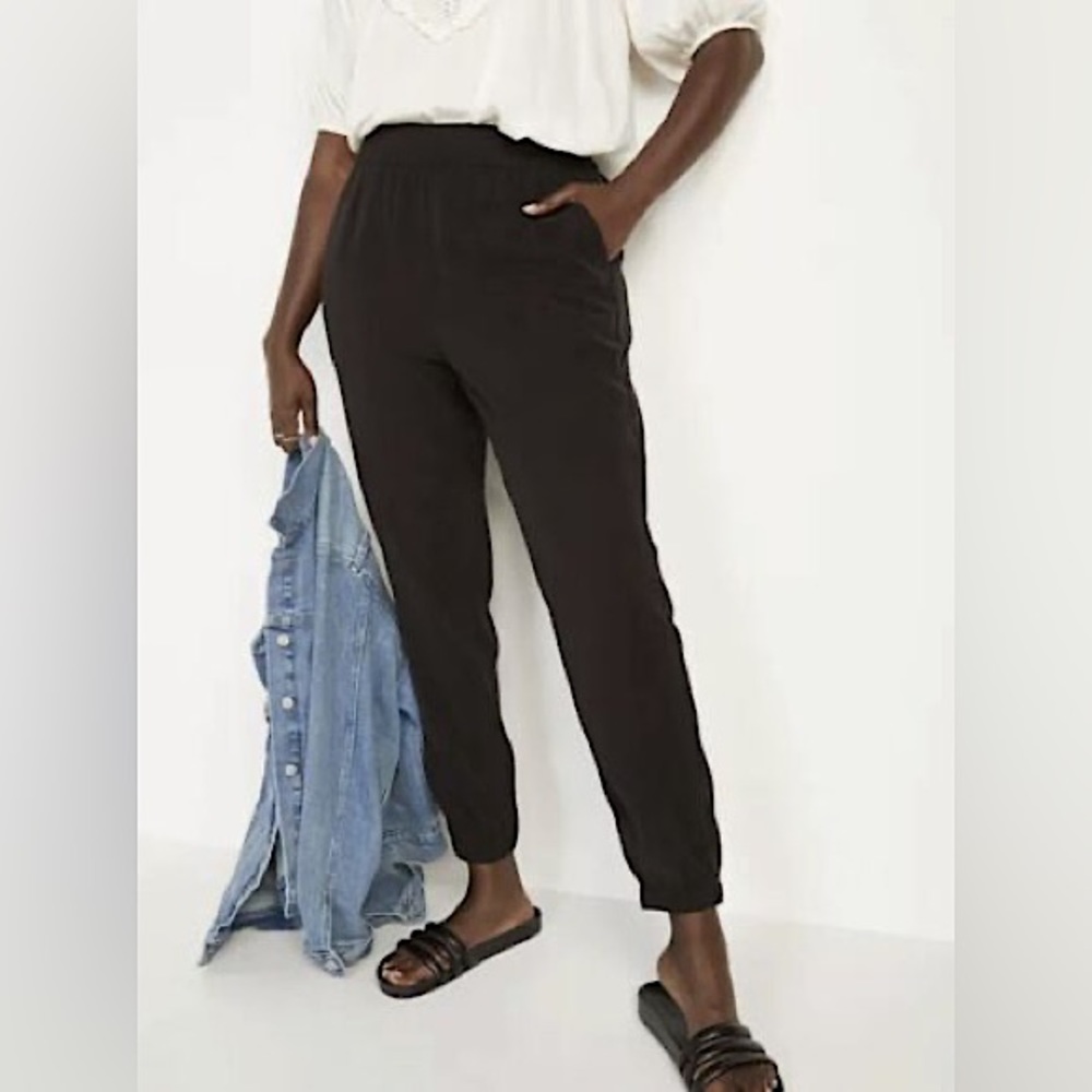 NWOT Old Navy Cargo Joggers